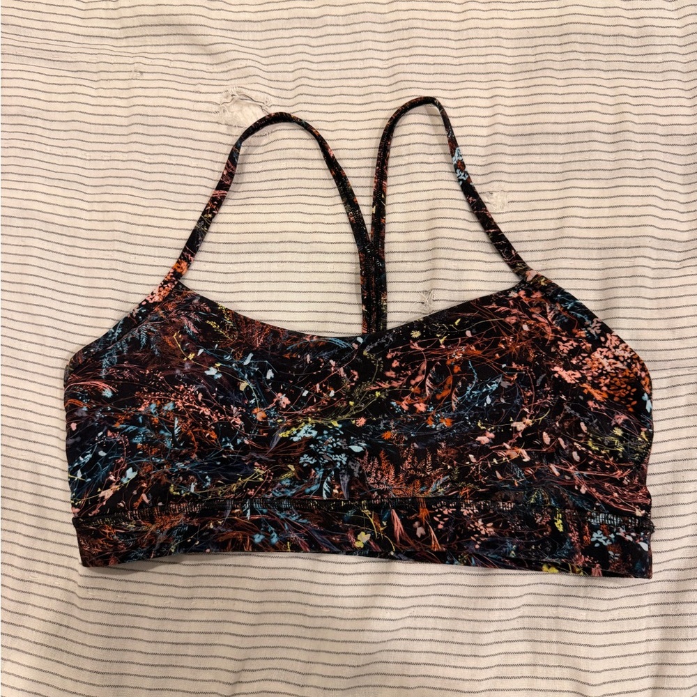 Lululemon “Flow Y Bra Nulu”: light support B/C cup